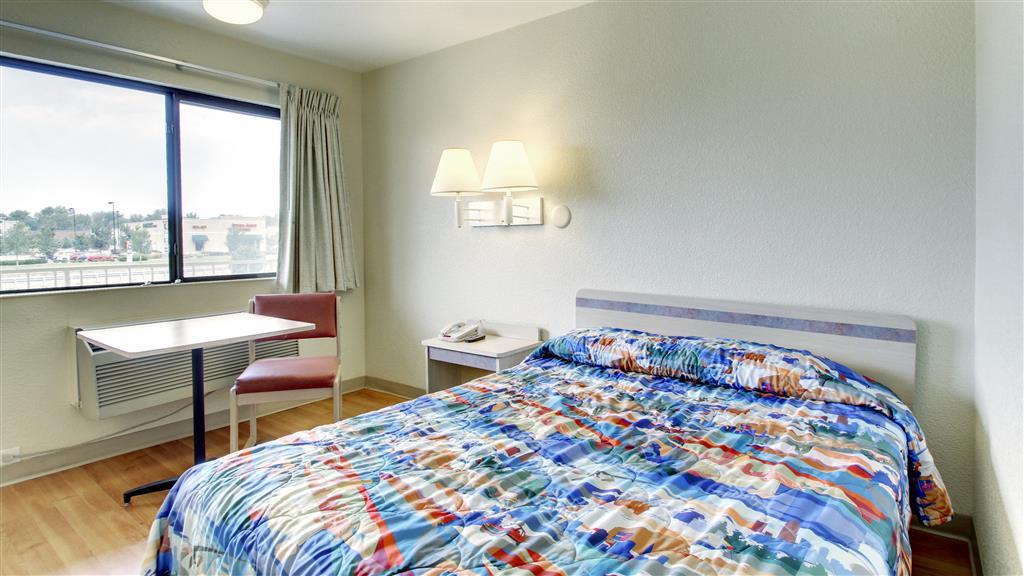 Motel 6 Manhattan Kansas חדר תמונה