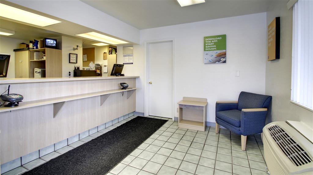 Motel 6 Manhattan Kansas מראה פנימי תמונה