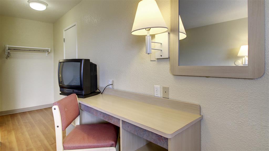 Motel 6 Manhattan Kansas חדר תמונה