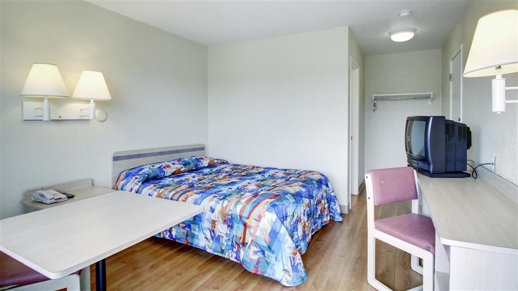 Motel 6 Manhattan Kansas חדר תמונה